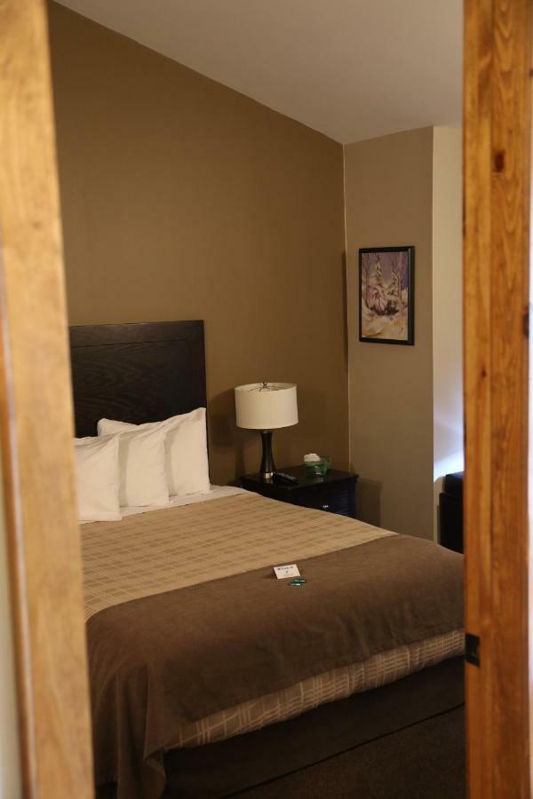 Marble Inn Resort Steady Brook Экстерьер фото